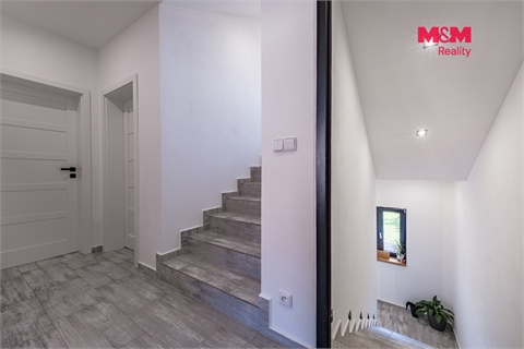 Prodej rodinného domu, 240 m² - 28
