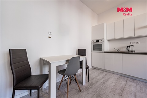 Prodej rodinného domu, 240 m² - 4