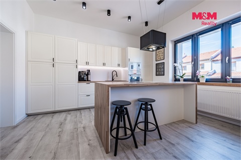 Prodej rodinného domu, 240 m² 2