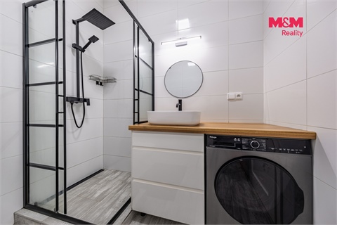 Prodej rodinného domu, 240 m² - 8
