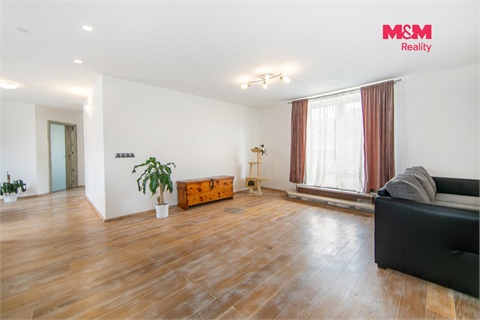 Prodej rodinného domu, 227 m² 2