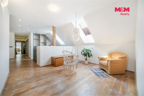 Prodej rodinného domu, 227 m² - 16