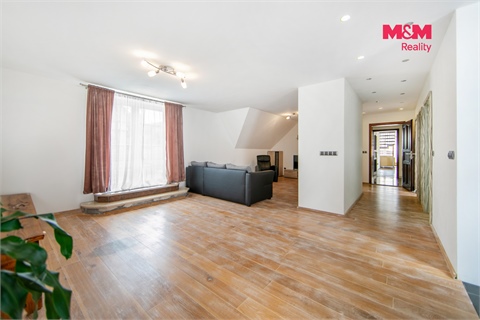 Prodej rodinného domu, 227 m² 14