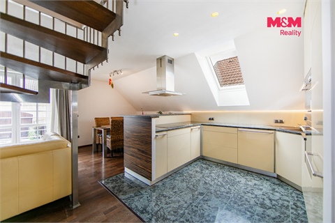 Prodej rodinného domu, 227 m² - 8