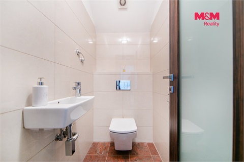 Prodej rodinného domu, 227 m² 10