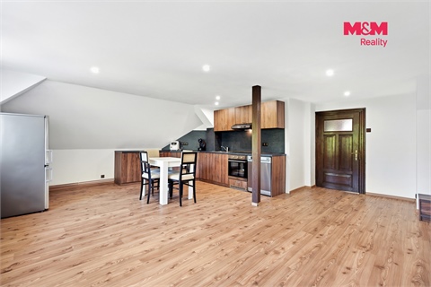 Prodej rodinného domu, 266 m² - 18