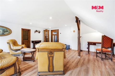 Prodej rodinného domu, 266 m² - 26
