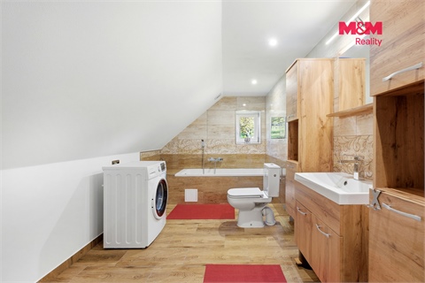 Prodej rodinného domu, 266 m² - 16