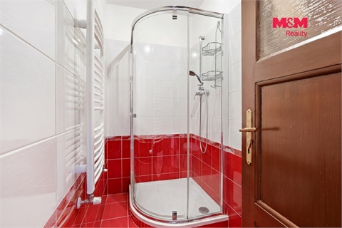 Prodej rodinného domu, 266 m² - 10