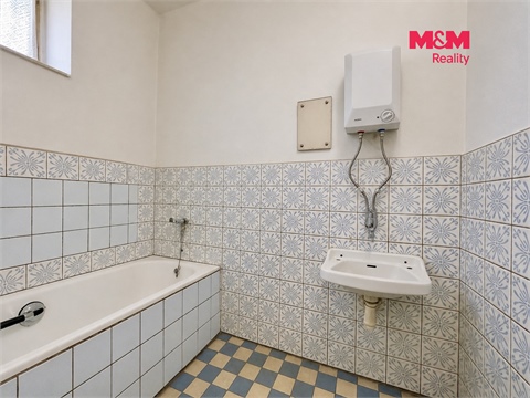 Prodej rodinného domu, 208 m² - 16