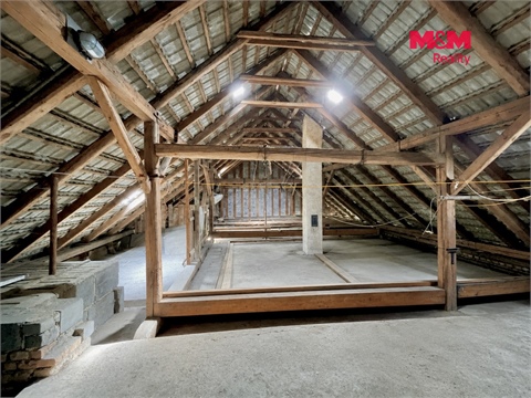Prodej rodinného domu, 208 m² - 24