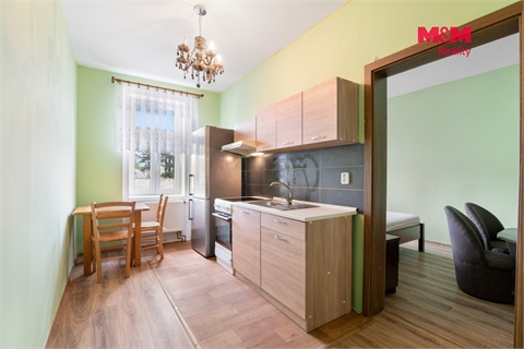 Prodej rodinného domu, 360 m² 12