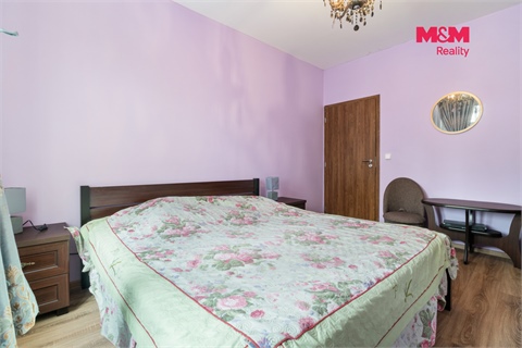 Prodej rodinného domu, 360 m² - 12