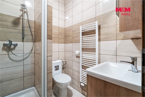 Prodej rodinného domu, 360 m² - 8