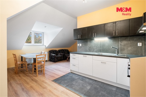 Prodej rodinného domu, 360 m² - 2