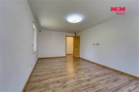 Prodej rodinného domu, 250 m² 18