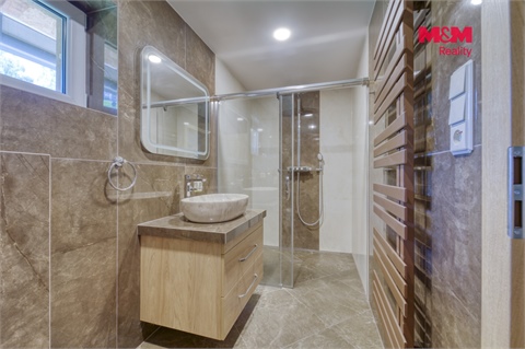 Prodej rodinného domu, 250 m² - 22