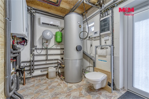 Prodej rodinného domu, 250 m² - 24