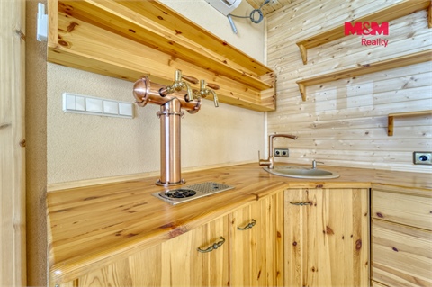 Prodej rodinného domu, 250 m² - 10