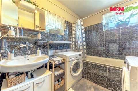 Prodej rodinného domu, 250 m² - 6