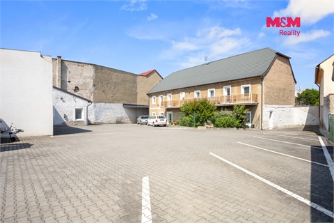 Prodej rodinného domu, 376 m² - 14