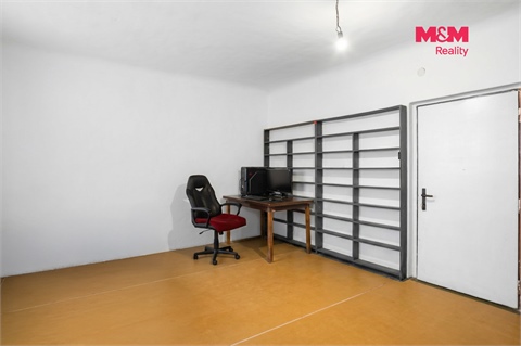 Prodej rodinného domu, 376 m² - 8