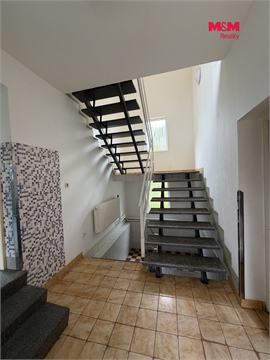Prodej rodinného domu, 420 m² - 16