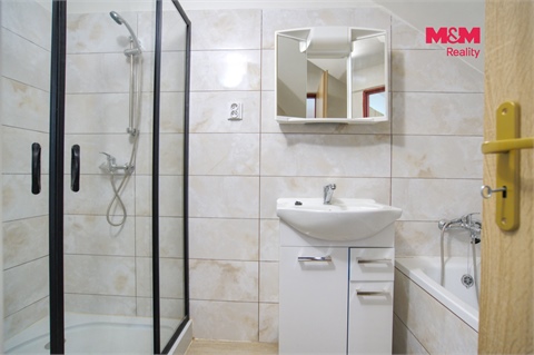 Prodej rodinného domu, 180 m² 24