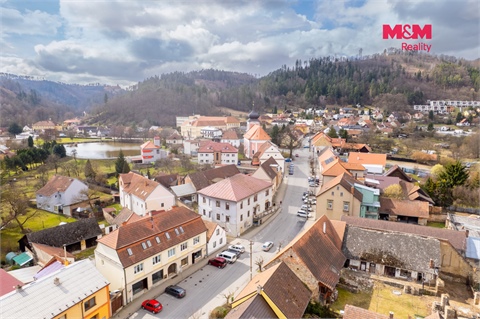 Prodej rodinného domu, 411 m² - 24