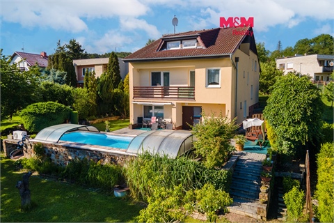 Prodej rodinného domu, 218 m² 0