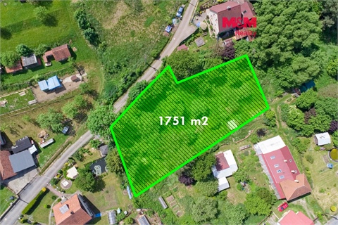 Prodej stavebního pozemku, 1 751 m² 0