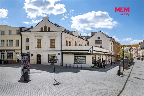 Prodej komerčního objektu, 1 143 m² 12