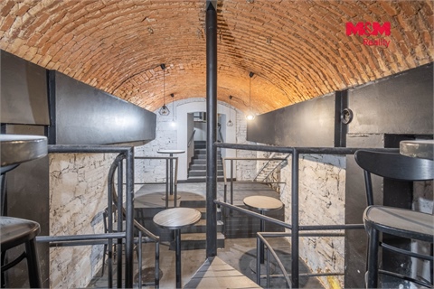 Prodej komerčního objektu, 1 143 m² 10