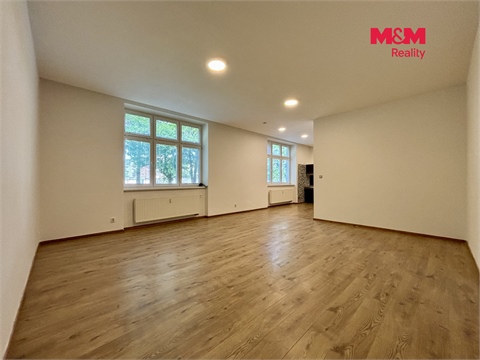 Pronájem bytu 1kk, 57 m² - 0