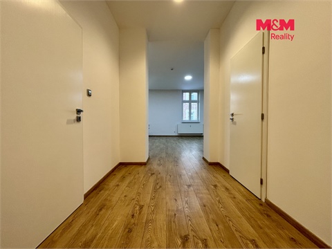 Pronájem bytu 1+1, 64 m² - 2