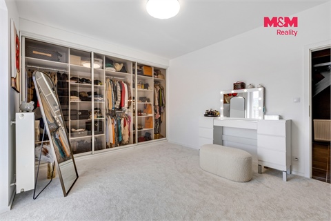 Prodej bytu 4kk, 141 m² - 2