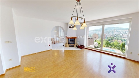 Pronájem bytu 3kk, 105 m² 0