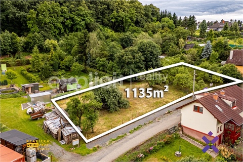 Prodej stavebního pozemku, 1 135 m² 0