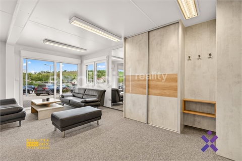 Prodej obchodních prostor, 4 600 m² 12