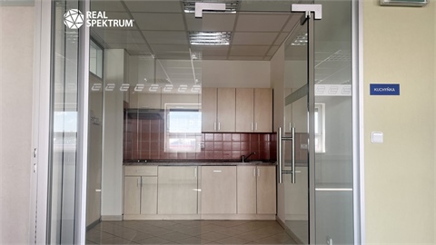 Pronájem skladu / haly, 350 m² 2