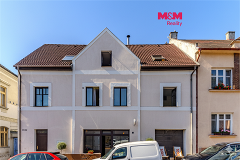 Prodej rodinného domu, 330 m² 0