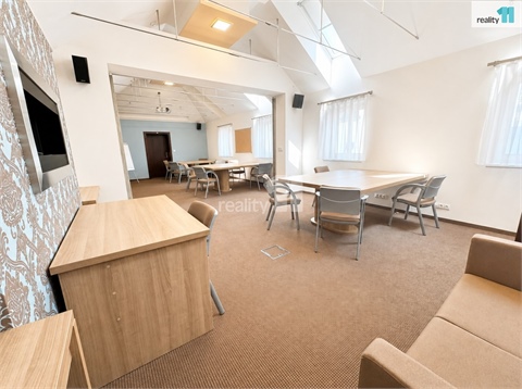 Pronájem kanceláře, 80 m² 0