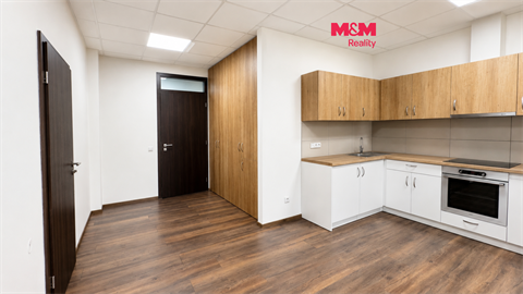 Pronájem bytu 3+1, 100 m² 0