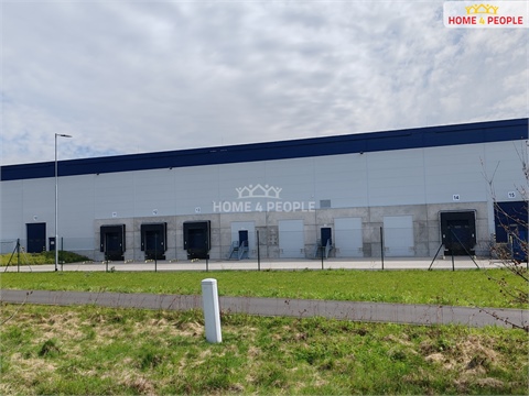 Pronájem skladu / haly, 4 400 m² - 0