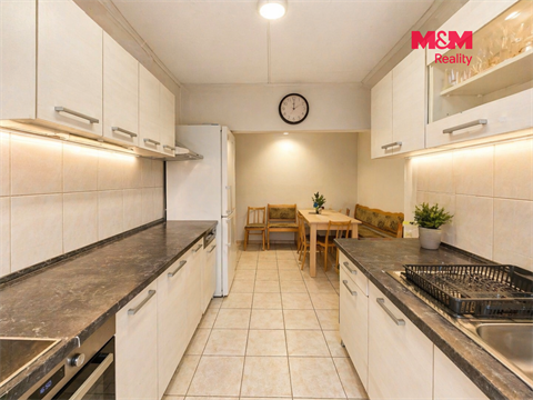 Prodej rodinného domu, 202 m² - 6