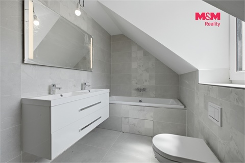 Prodej rodinného domu, 104 m² - 24