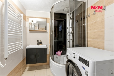 Prodej rodinného domu, 145 m² - 8