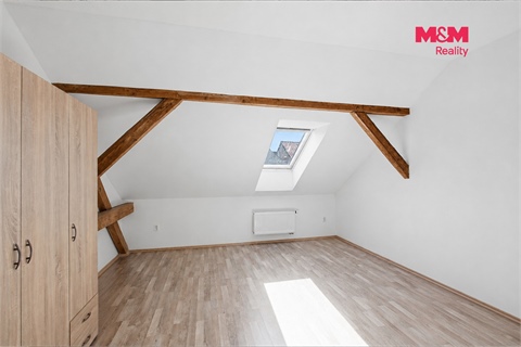 Prodej rodinného domu, 280 m² - 8