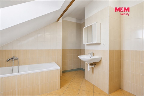 Prodej rodinného domu, 280 m² 2