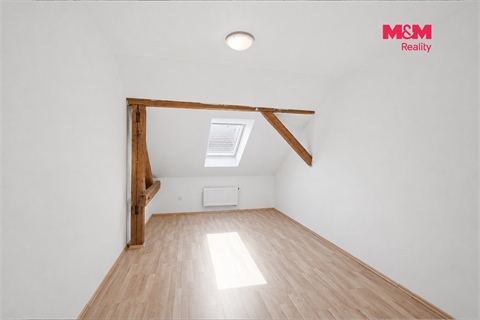 Prodej rodinného domu, 280 m² - 6